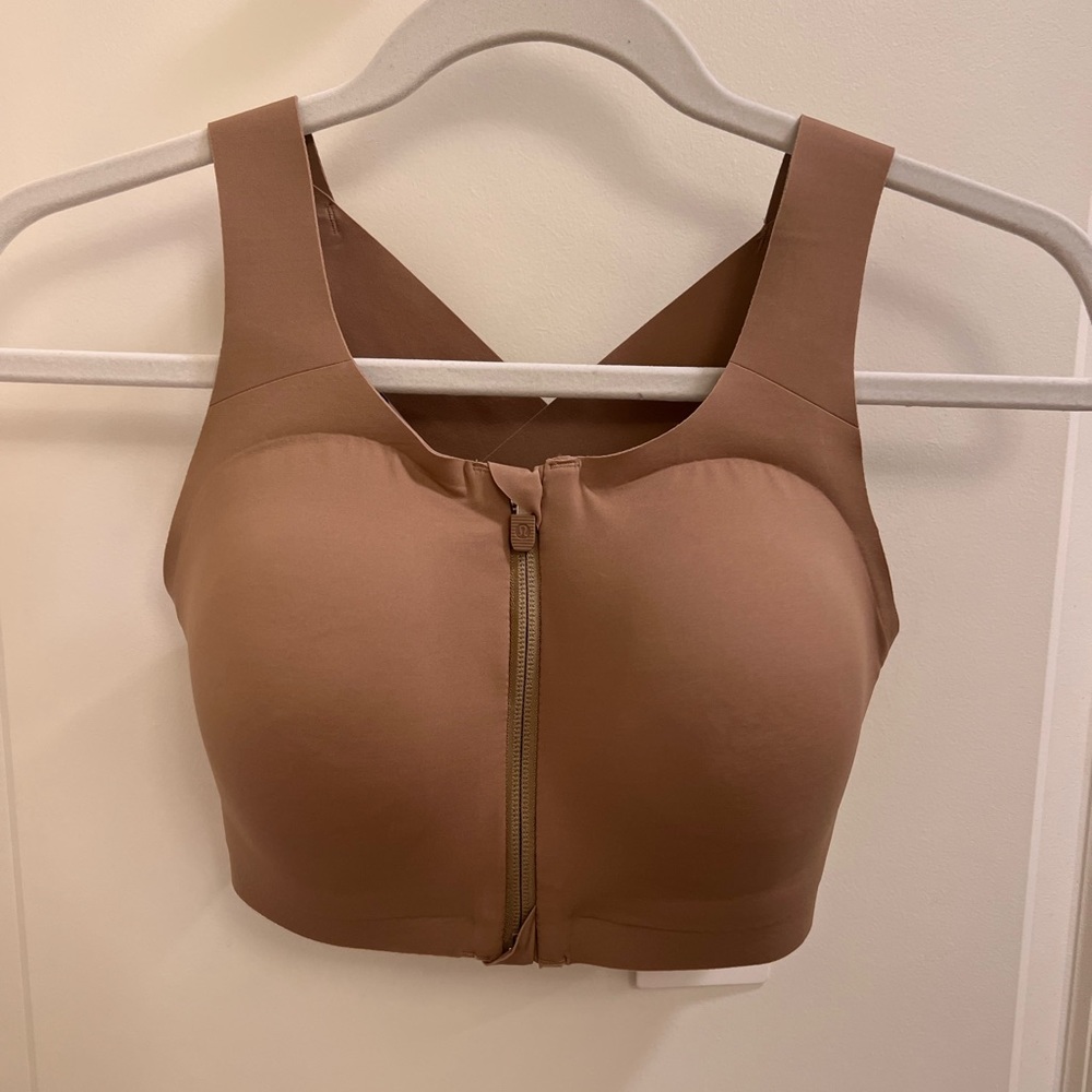 NWT Lululemon Enlite bra Zip Front 32E